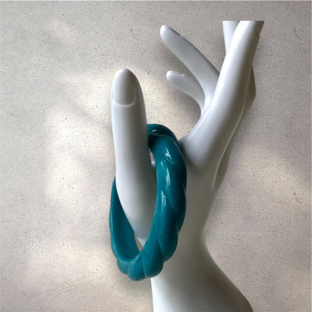Elegant Blue Bangle Collection, Including Swirling Mod Pattern - Picture 4 of 6